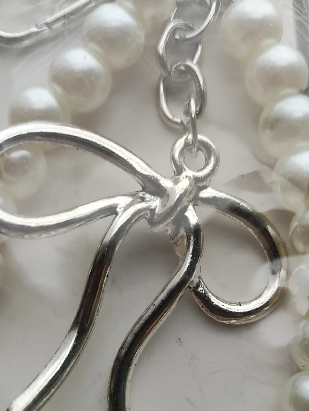 Pearl Bead Bow Keychain Charm NEW